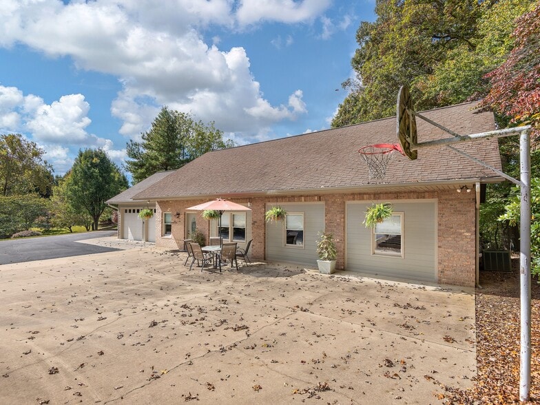 More Photos Of 355 Johnson Dr, Canton Specialty For Sale