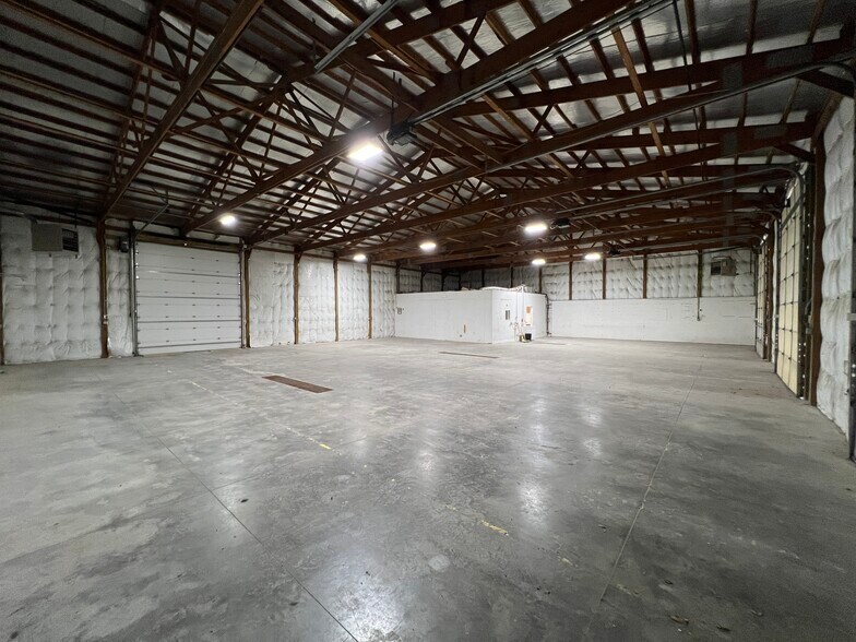 More Photos Of 1101 Swan, Terre Haute Warehouse For Sale