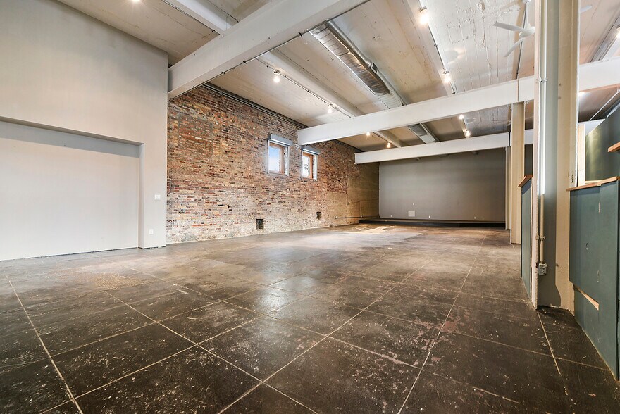 More Photos Of 5515 Penn Ave, Pittsburgh Storefront Retail Office For Lease