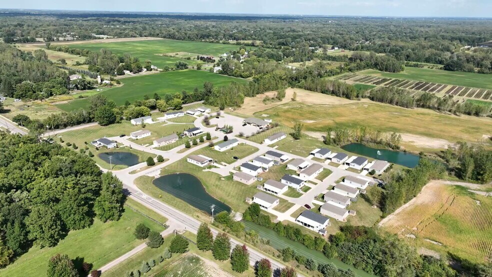 More Photos Of 1723 Cranberry Lake Cir, Saginaw Manufactured Housing Mobile Home Park For Sale