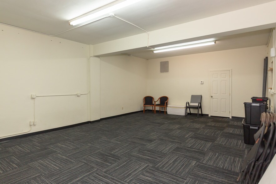 More Photos Of 6001 State Rd, Parma Restaurant For Sale