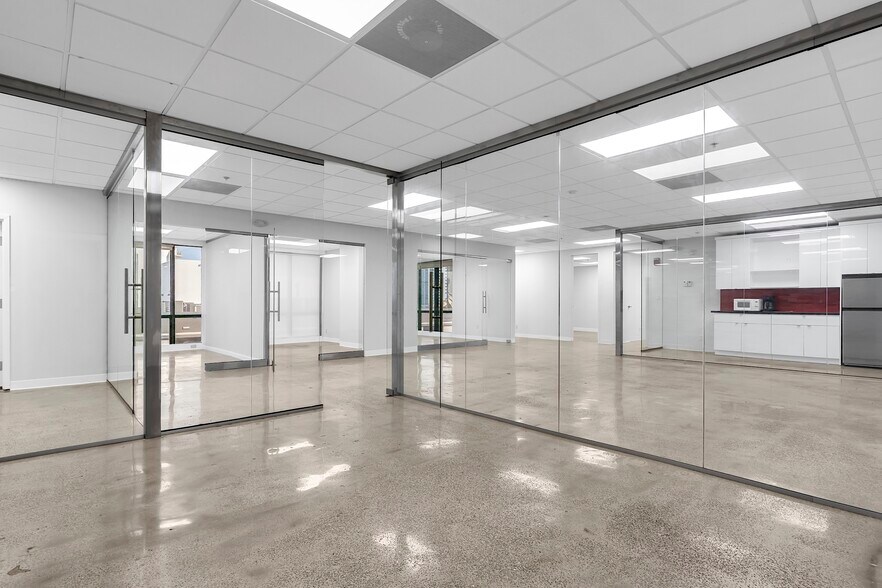 More Photos Of 1909 Tyler St, Hollywood Office For Lease