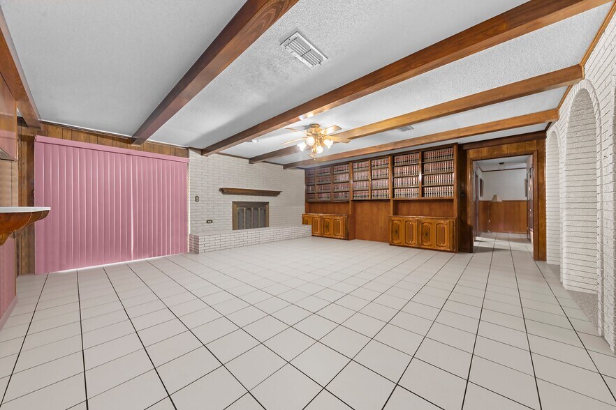 More Photos Of 2302 W Stan Schlueter Loop, Killeen Office For Sale