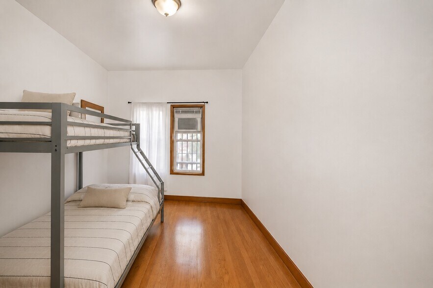 More Photos Of 195-29 Jamaica Ave, Hollis Storefront Retail Residential For Sale