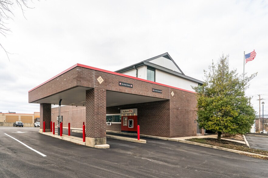 More Photos Of 200 W Lancaster Ave, Frazer General Retail For Sale