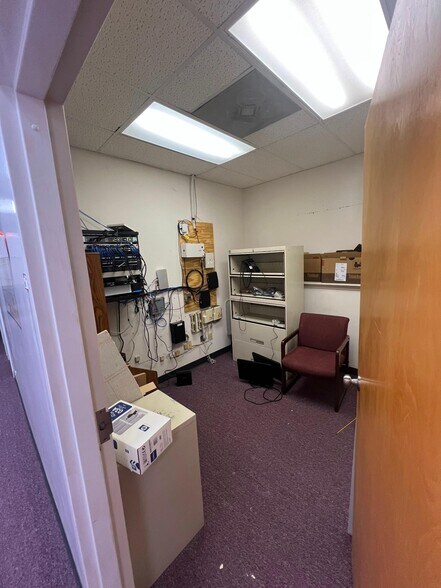 More Photos Of 320 E Lee Ave, Yadkinville Medical For Sale
