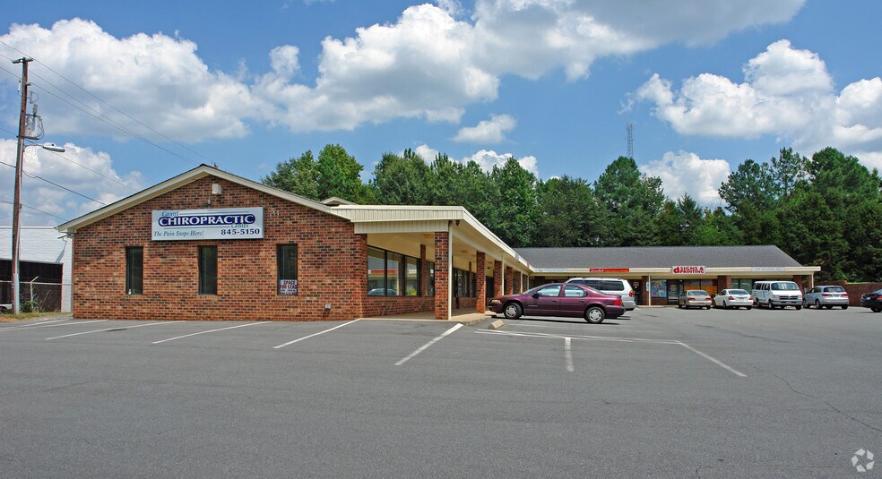 More Photos Of 11025-A-11025-H Monroe Rd, Matthews Unknown For Lease