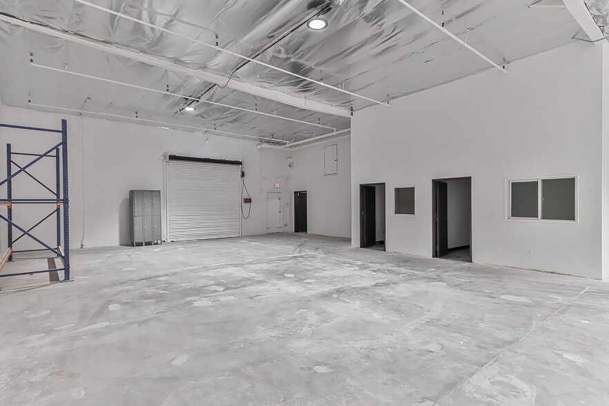 More Photos Of 7410-7428 Bellaire Ave, North Hollywood Warehouse For Sale