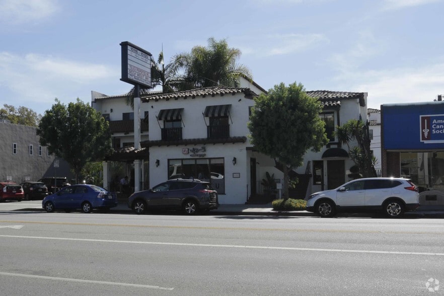 More Photos Of 10116-10120 Riverside Dr, Toluca Lake Office For Sale