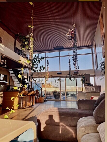 More Photos Of 32-32 Steinway St, Long Island City Loft Creative Space For Lease