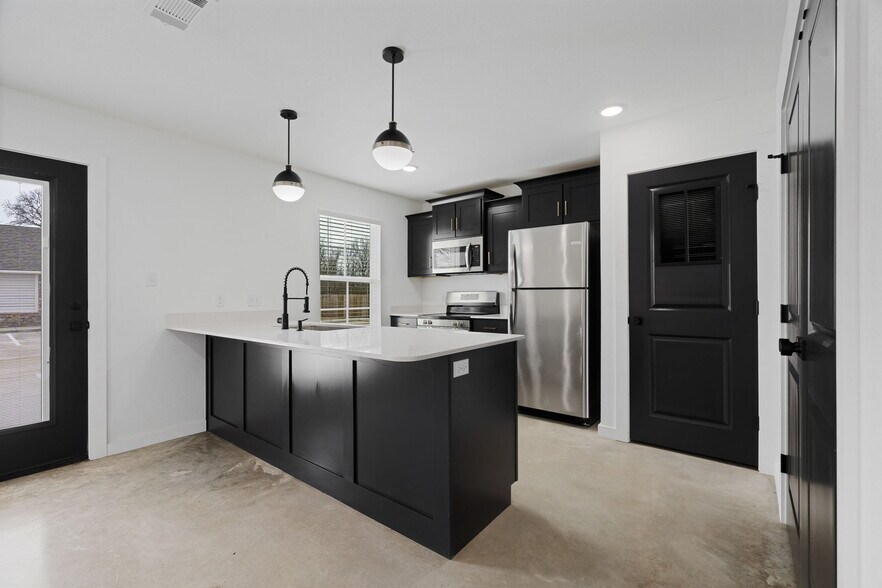 More Photos Of 5600 Spradling Ave, Fort Smith Multifamily For Sale