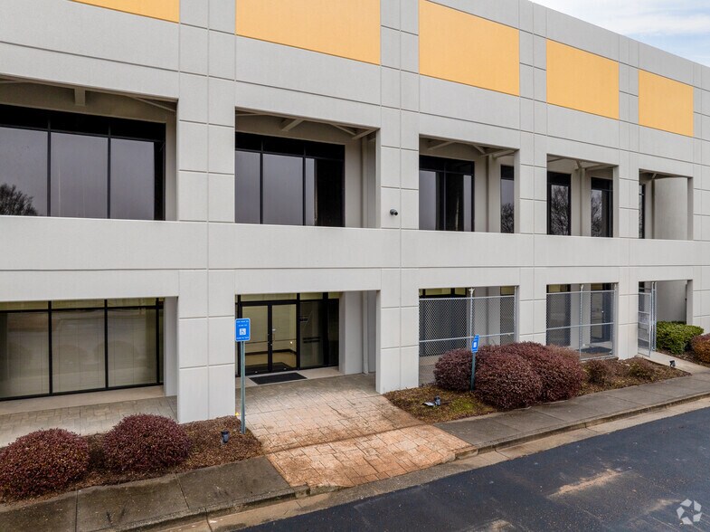 More Photos Of 860 John B Brooks Rd, Pendergrass Distribution For Lease