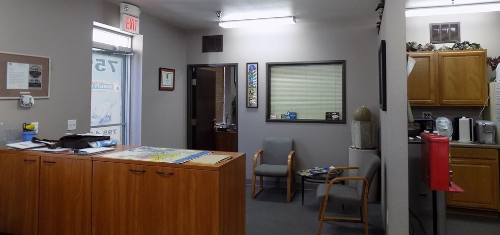 More Photos Of 759 Middlegate Rd, Henderson Warehouse For Lease