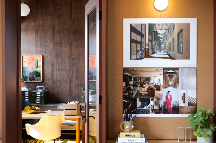 More Photos Of 1727 W Grand Ave, Chicago Showroom For Lease