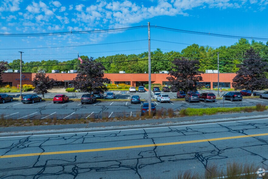 More Photos Of 10 Trotter Dr, Medway Research And Development For Lease