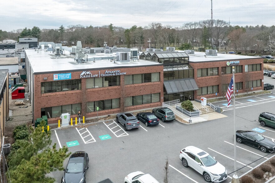 Primary Photo Of 15-19 Crawford St, Needham Light Distribution For Lease