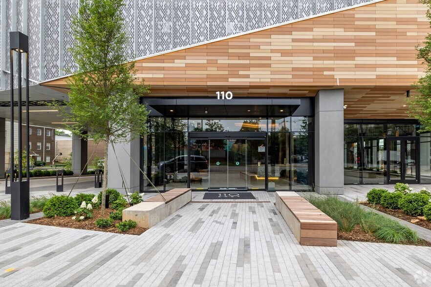 More Photos Of 110 East Blvd, Charlotte Office For Lease