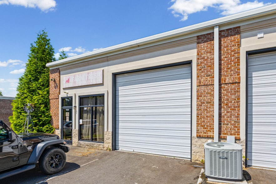 More Photos Of 8161 Regent Pky, Fort Mill Warehouse For Lease