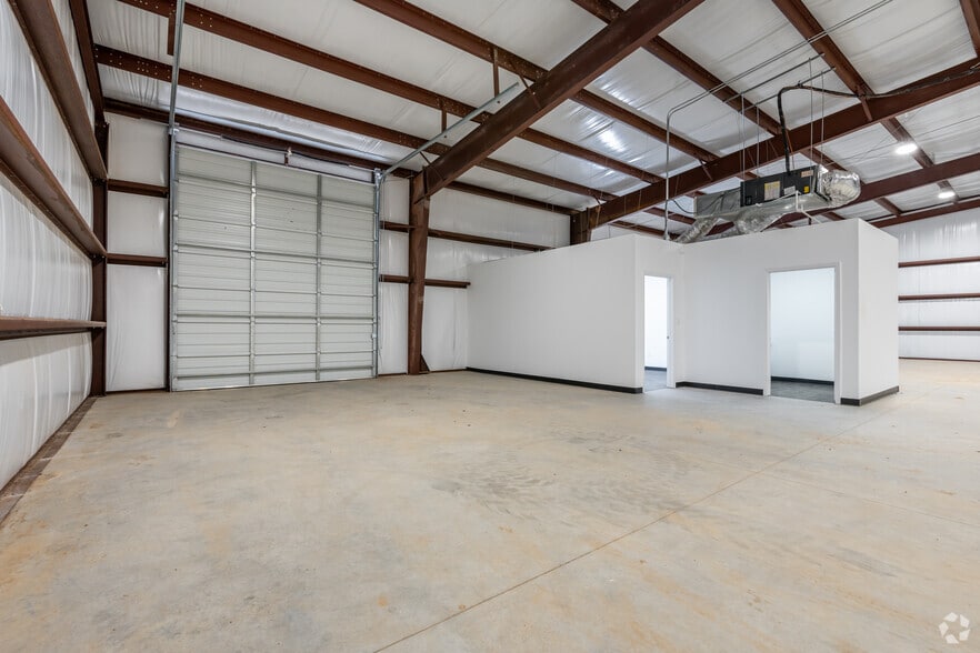 More Photos Of 17540 Matany Rd, Justin Distribution For Sale