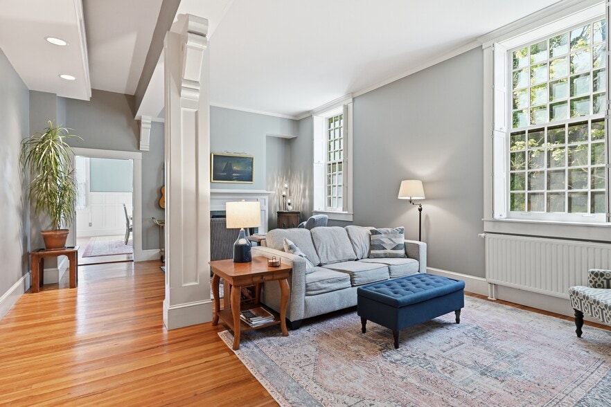More Photos Of 732 Elm St, West Springfield Freestanding For Sale