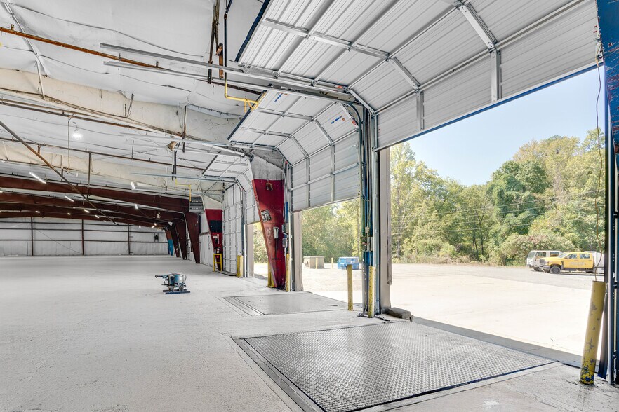 More Photos Of 1379 McDow Dr, Rock Hill Warehouse For Sale