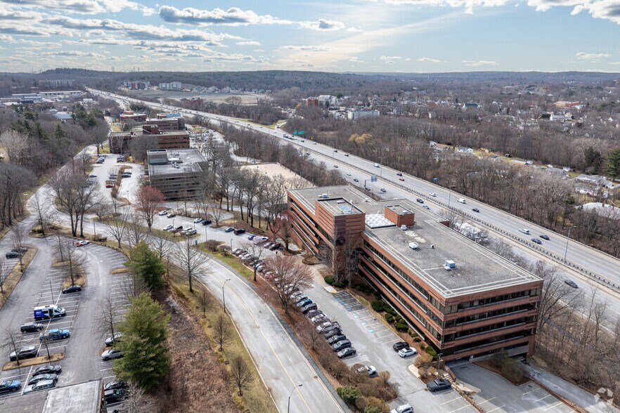 More Photos Of 600 Unicorn Park Dr, Woburn Office For Lease