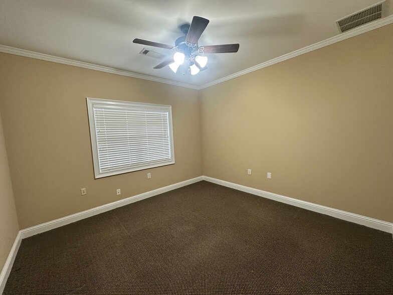 More Photos Of 416 Pirkle Ferry Rd, Cumming Office Residential For Sale