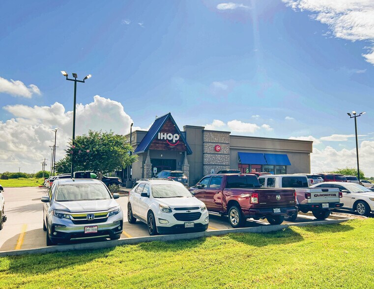 Primary Photo Of 3300 E Main St, Alice Restaurant For Sale