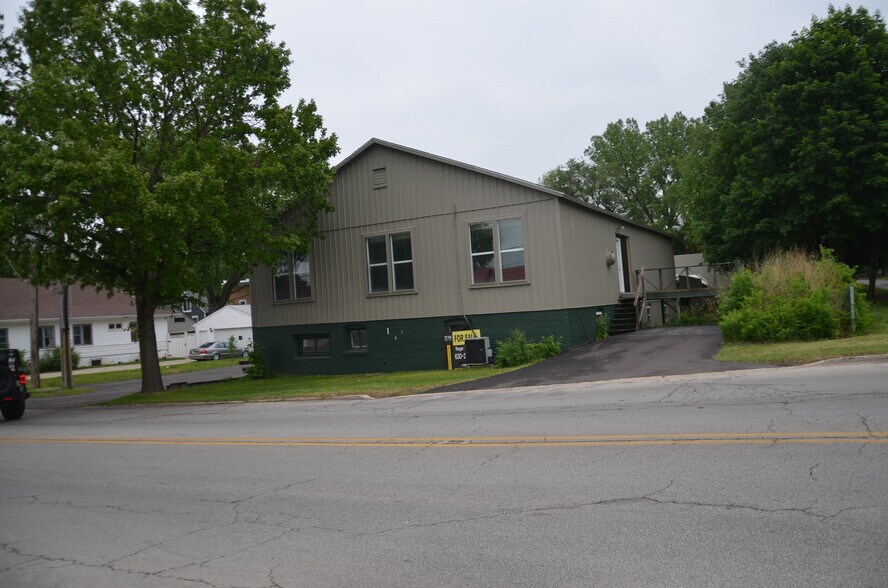 Primary Photo Of 726 S Broadway, Aurora Warehouse For Sale