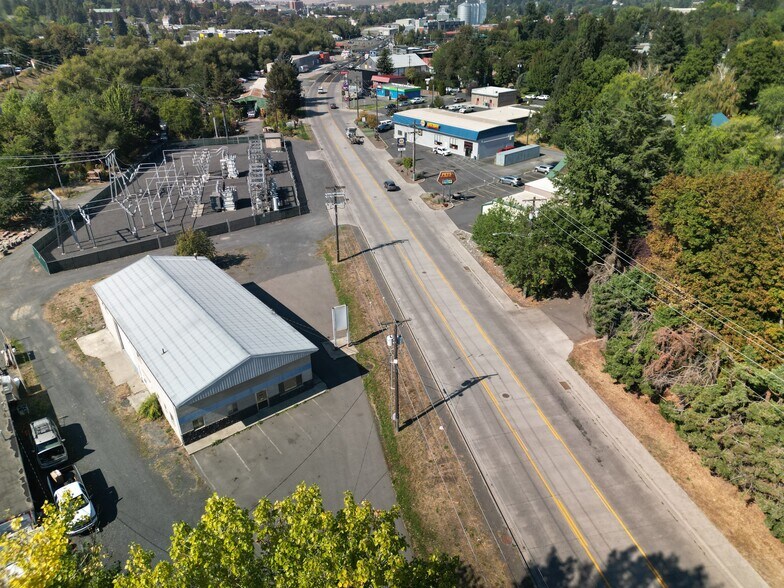 More Photos Of 427 Troy Rd, Moscow Warehouse For Sale