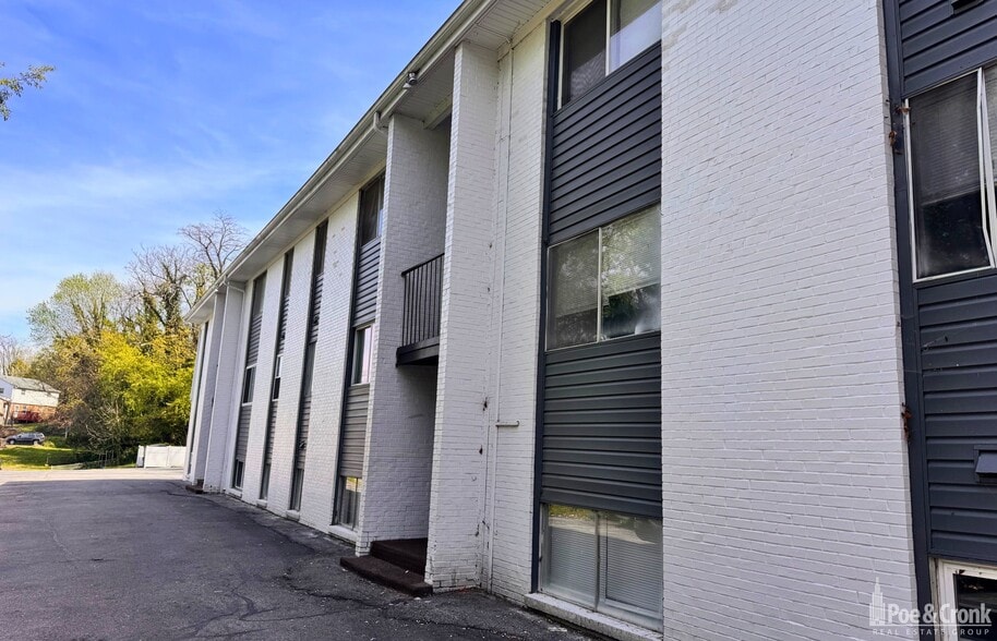 More Photos Of 6154 Darby Rd, Roanoke Apartments For Sale