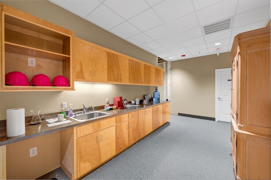 More Photos Of 2030 Wambaw Crk, Charleston Storefront Retail Office For Sale