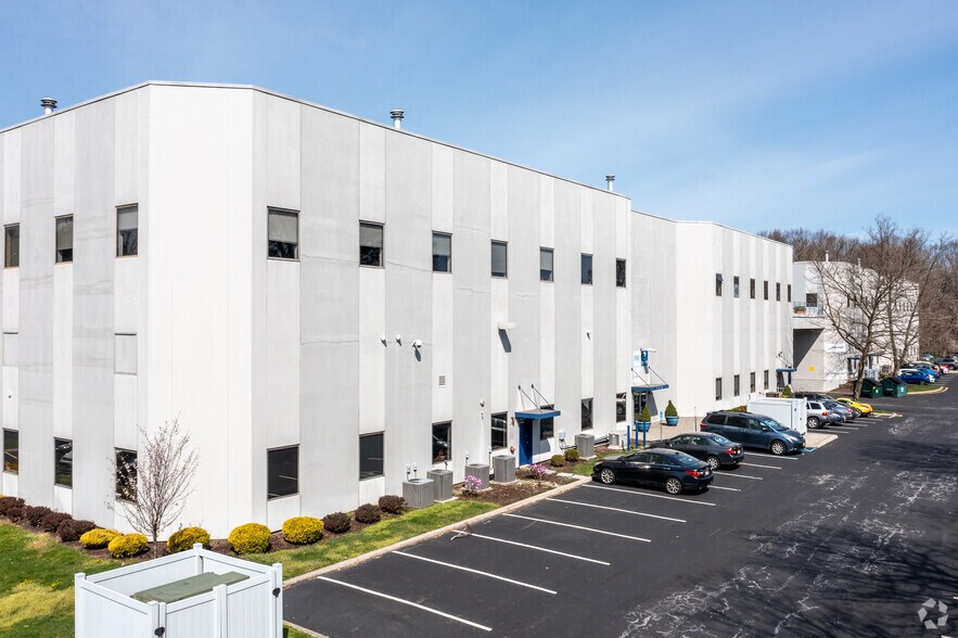 Primary Photo Of 2 Cranberry Rd, Parsippany Warehouse For Lease