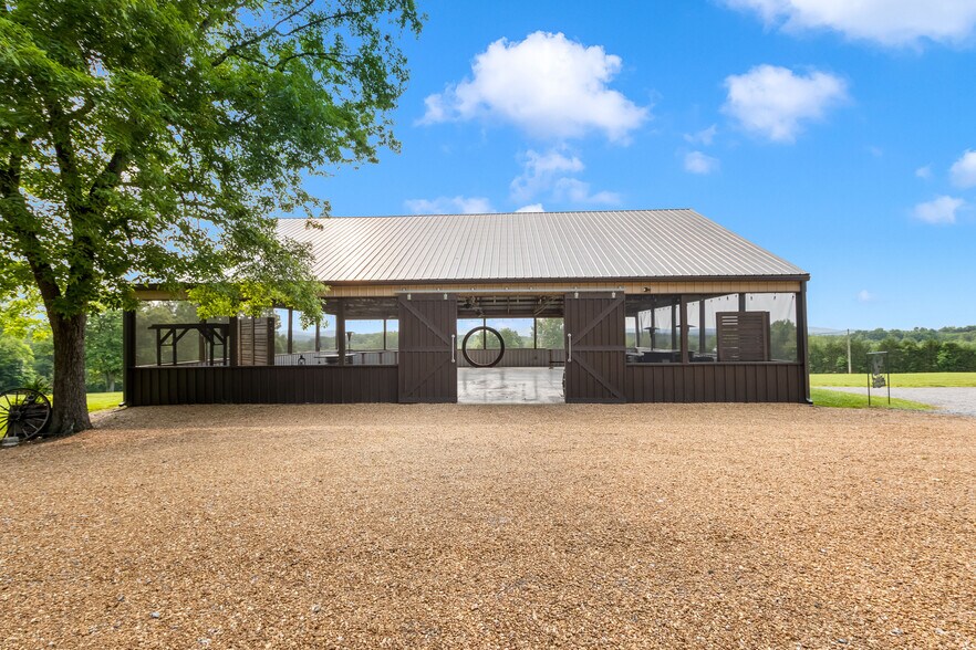 More Photos Of 1049 Oregon Rd, Lascassas Specialty For Sale