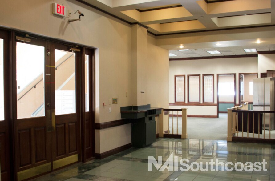 More Photos Of 7000 SE Federal Hwy, Stuart Office For Lease