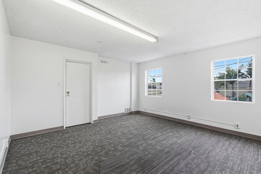 More Photos Of 2048-2050 W Florence Ave, Los Angeles Office For Sale