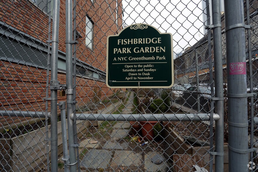 More Photos Of 265 Water St, New York Apartments For Sale