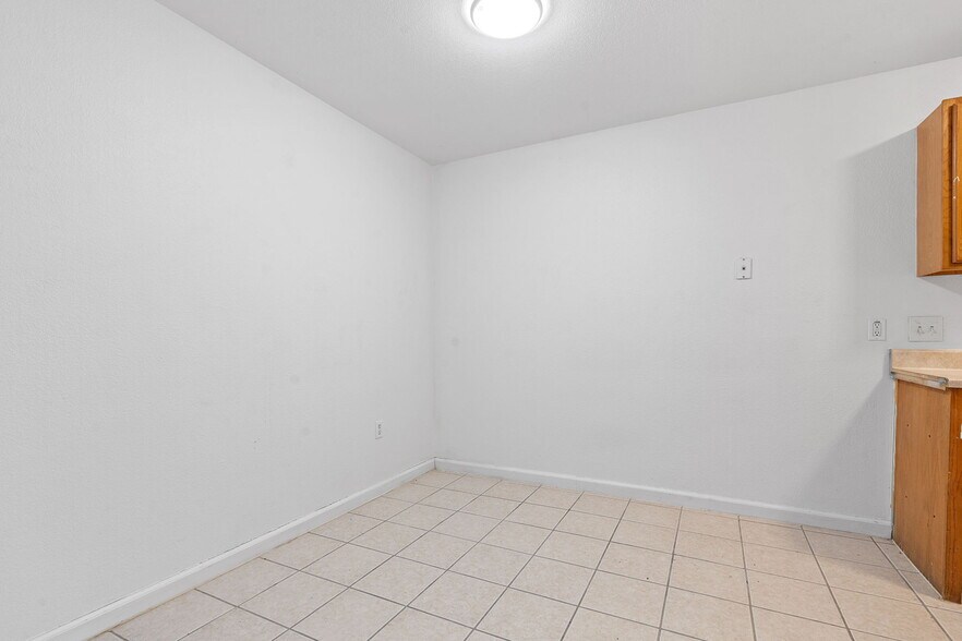 More Photos Of 8207 Sam Rayburn Dr, Austin Apartments For Sale