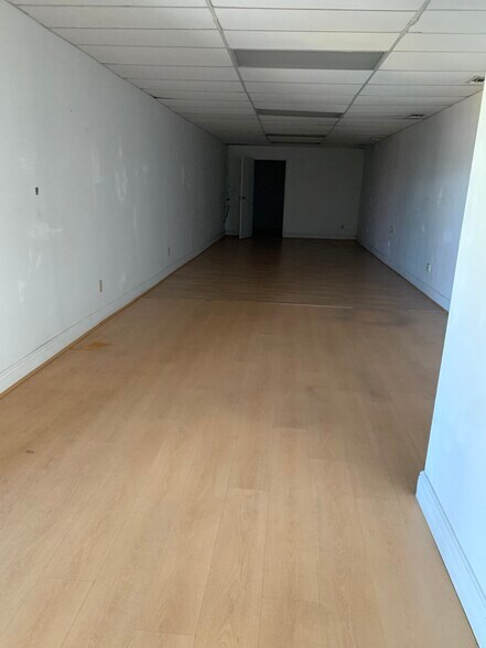 More Photos Of 2020 NE 153rd St, North Miami Beach Warehouse For Lease