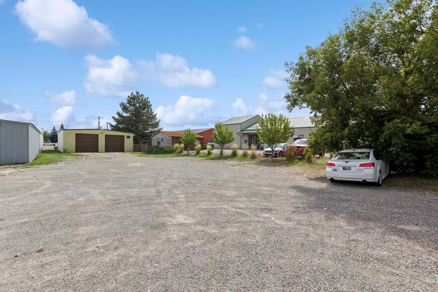 More Photos Of 6468 US Highway 93 S, Whitefish General Retail For Sale