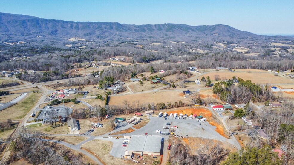 More Photos Of 104 Circle Rd, Newport Manufactured Housing Mobile Home Park For Sale