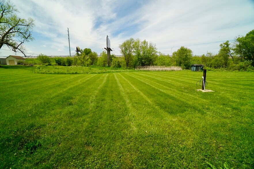 More Photos Of 2414 S Leonard Rd, Saint Joseph Office For Sale