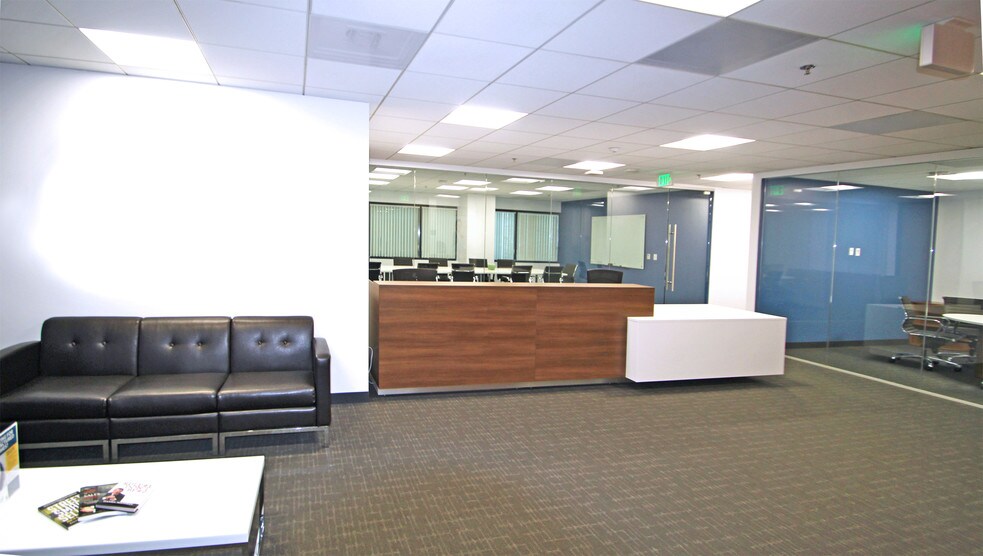 More Photos Of 330 N Brand Blvd, Glendale Office For Lease