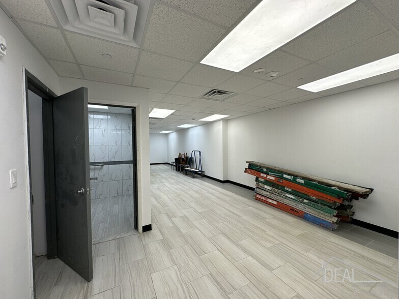More Photos Of 332A 9th St, Brooklyn Office Residential For Lease