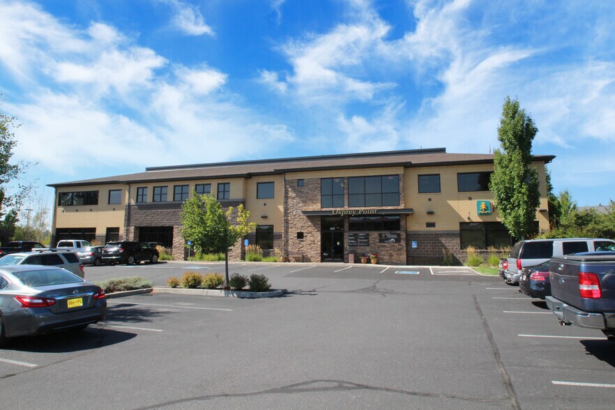 More Photos Of 400 SW Bluff Dr, Bend Medical For Lease