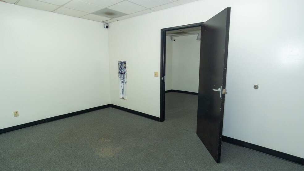 More Photos Of 9212 Mira Este Ct, San Diego Research And Development For Sale