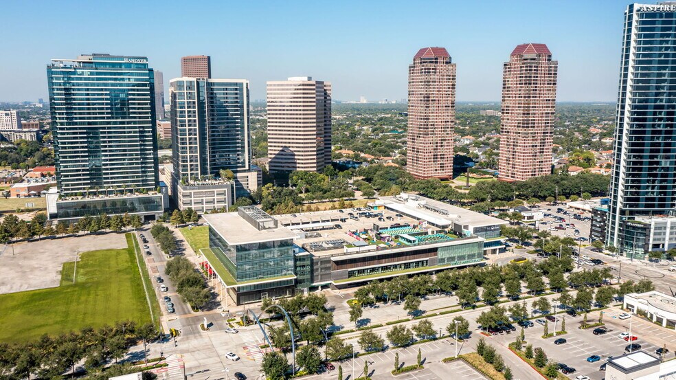 More Photos Of 1700 Post Oak Blvd, Houston General Retail For Lease