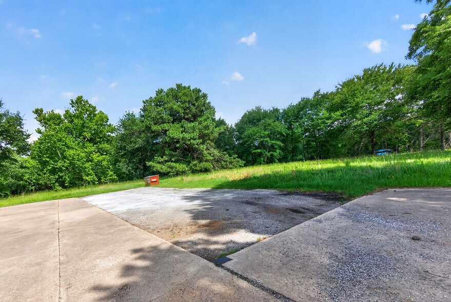More Photos Of 8351 Fm 3506, Coffee City Office For Sale