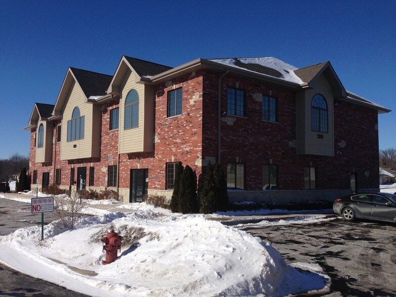 More Photos Of 120 Batson Ct, New Lenox Office For Lease