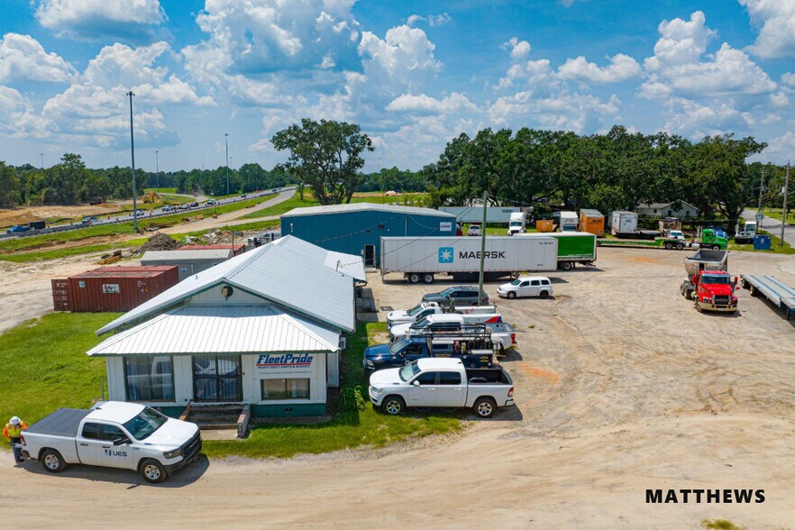 More Photos Of 7481 N Palafox St, Pensacola Distribution For Sale